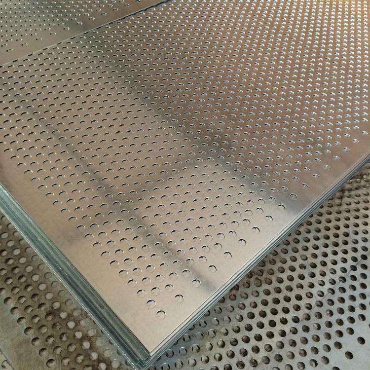 江西客户订购100张不锈钢冲孔网板